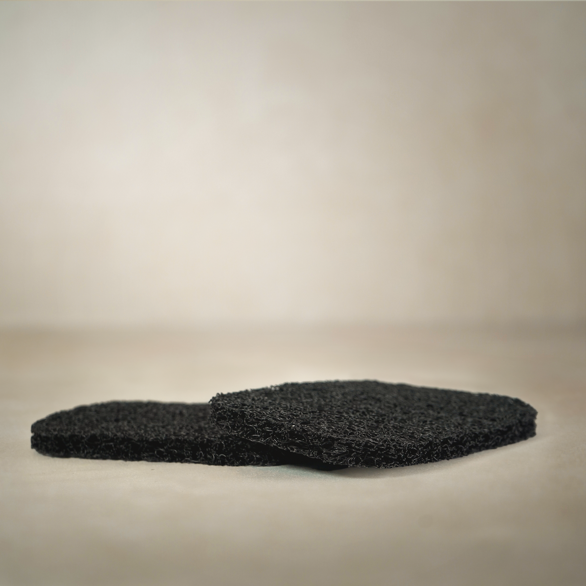 Schwarze Ternos Seifenauflage mit Drainage, modernes Badezimmerzubehör für saubere und trockene Seifenablagefläche