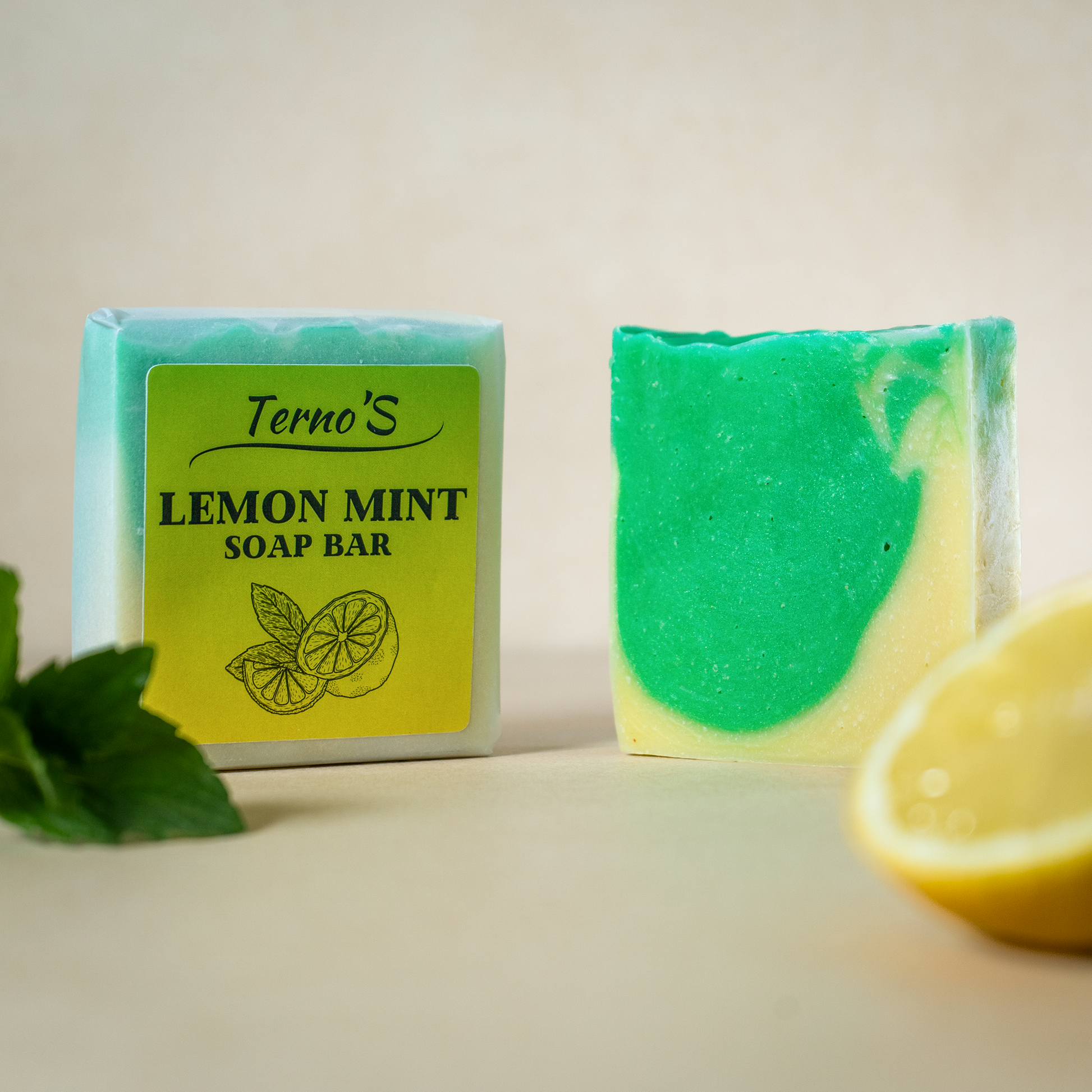 Zitrone Minze Seifenstück mit natürlichem Duft, ideal für eine kühle und sanfte Reinigung.


